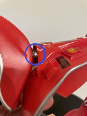 ジェントルジャイアント マーベル デッドプール オン ベスパ 1/6 スタチュー DEADPOOL on VESPA Gentle Giant 1/6 Statue with flaws. Read the ad