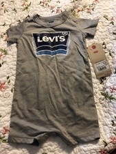 New LITTLE LEVIS TODDLER SIZE 9 MONTHS Gray Onesy ONE PIECE OUTFIT 9M Levi s