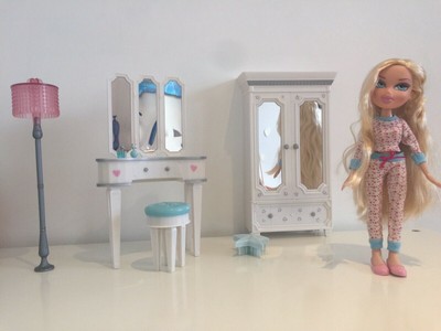 bratz doll bed