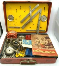 1947 THE CONSTRUCTIONEER Metal Building Set No. 8 WASP Air Cooled Motor HTF (A)