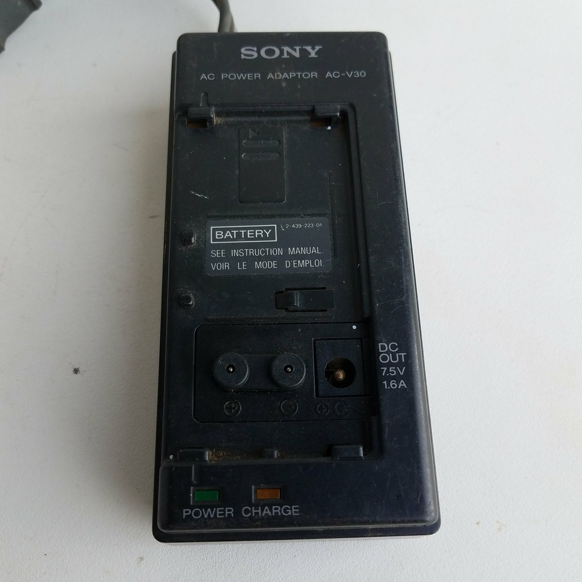 Sony AC-V30 AC Power Adapter 7.5V 1.6A (VTR) 10V 1.3A (BATT) | eBay