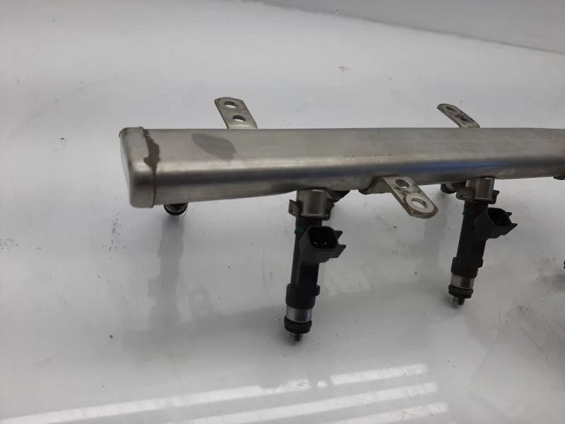 Fuel Injection Parts Fuel Injector 3.8L 07-11 JEEP WRANGLER 04861667AA Foto 2 de 4