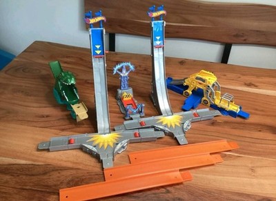 Hot Wheels 2x Crash-Türme Lift Krokodilfalle Katapult-Endstück
