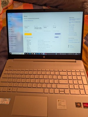 HP Laptop   AMD Ryzen 5 5500U, 8GB RAM, 500GB SSD, Radeon Graphics