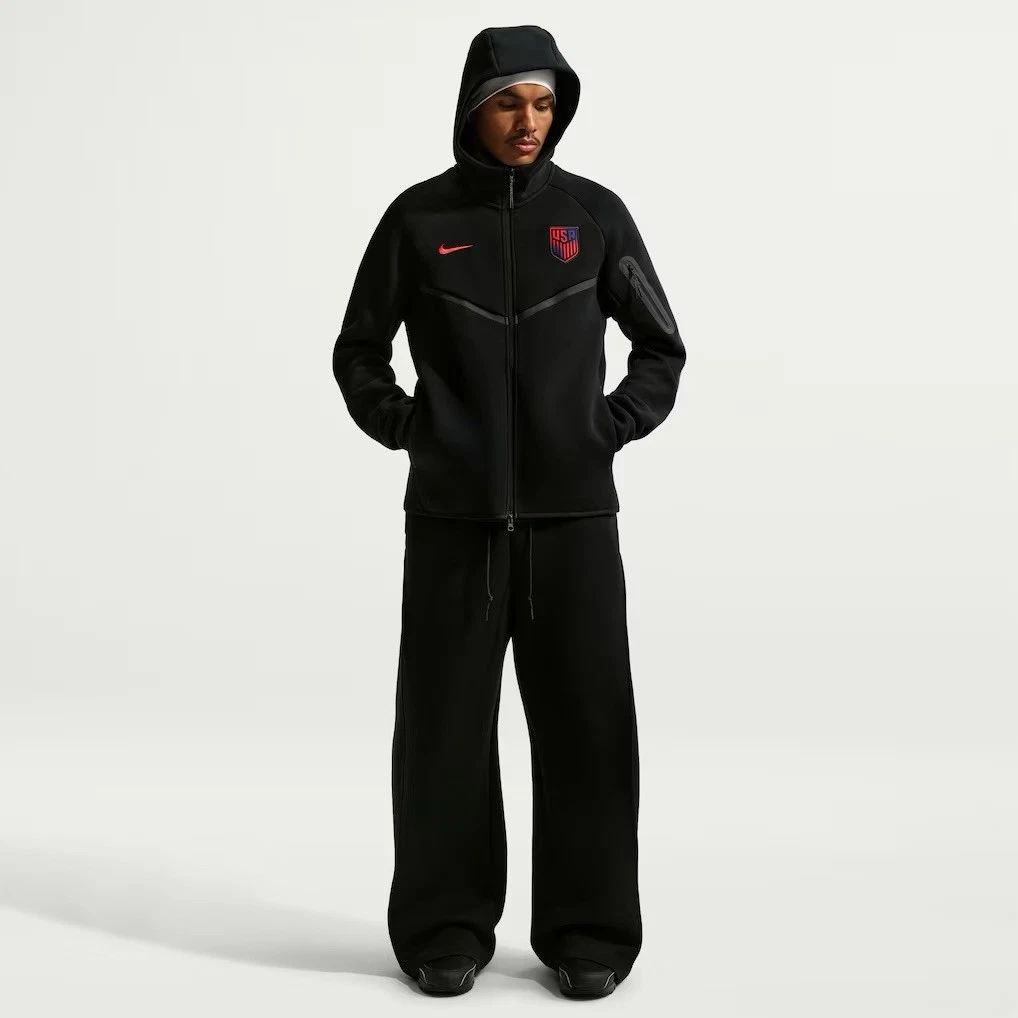 USMNT Nike 2026 Tech Fleece Windrunner Raglan Full-Zip Hoodie Black Size L
Opens in a new window or