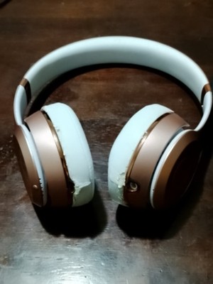 Authentic Beats Solo 3 Wireless Rose Gold Headphones - Case
