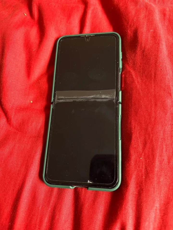 Samsung Galaxy Z Flip5 · 256GB, photo 2 of 5