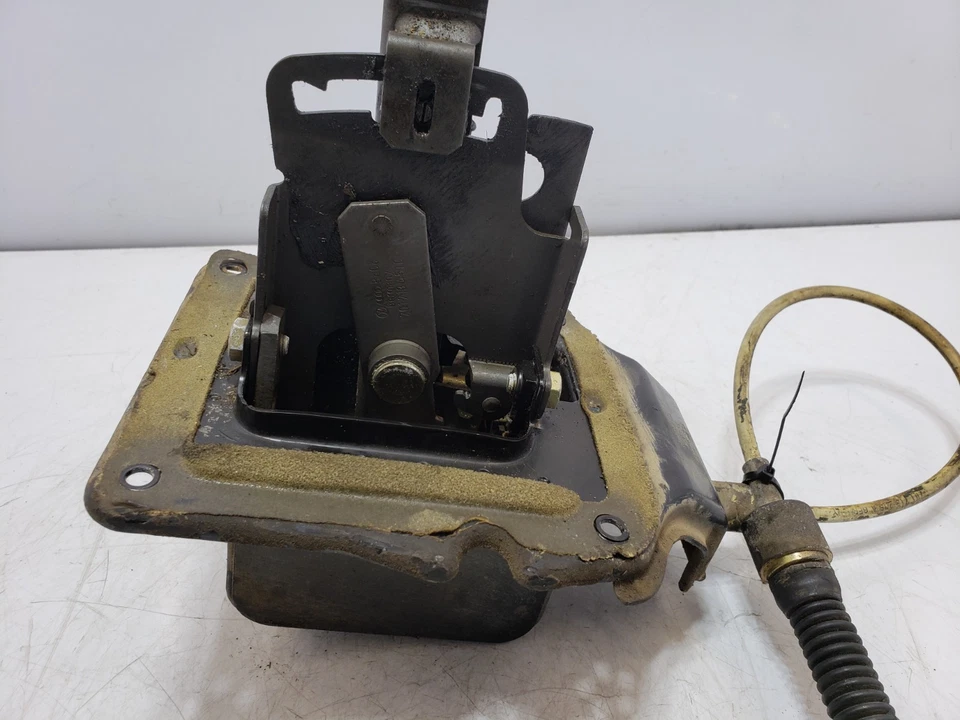 ✅ 99-03 OEM Volkswagen Eurovan MV Automatic Transmission Gear Shifter - Image 3 of 4