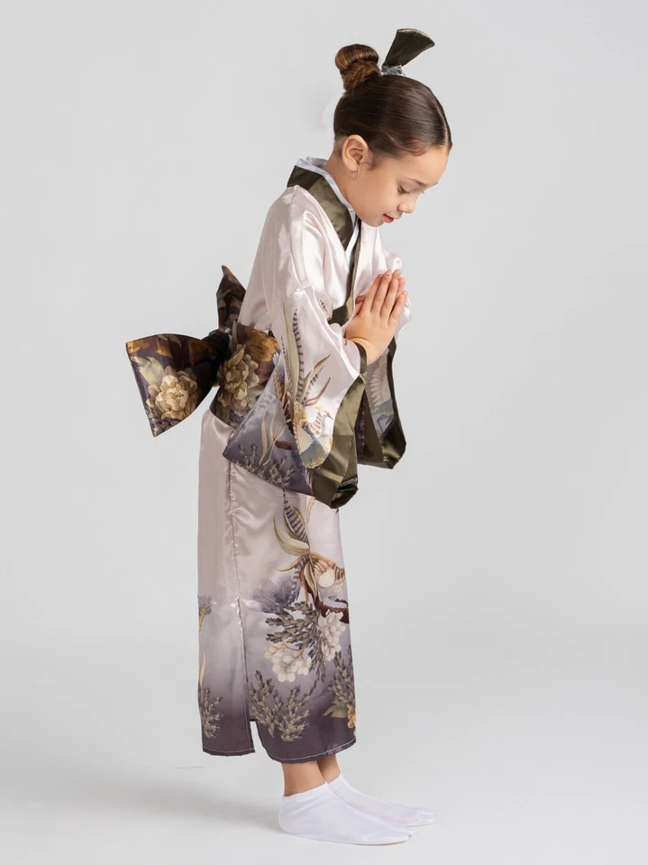 Dress Up America Japanese Kimono for Girls - Traditional Kimono Robe Costume Set - Image 3 of 3