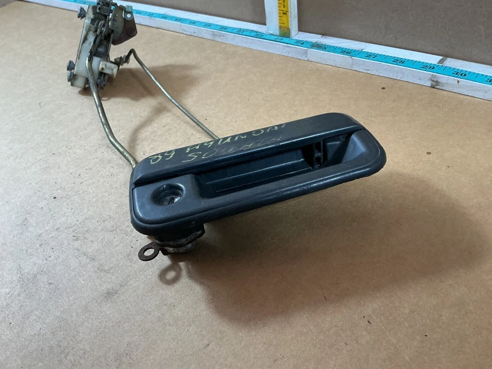 Manija de puerta exterior delantera derecha Hyundai Sonata 1989-1992 y actuador de cerradura de puerta Foto 4 de 4