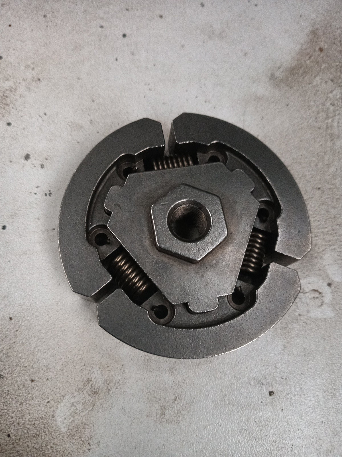 Kupplung passend für Stihl 030 031 032 AV 030AV 031AV 032AV clutch Kupplung passend für Stihl 030 031 032 AV 030AV 031AV 032AV clutch