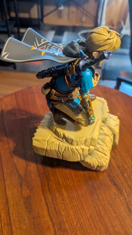 SEGA The Legend of Zelda Tears of the Kingdom Figure FIGURIZMα Link - Image 3 of 4