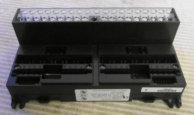 GE Fanuc IC670CHS001E I/O Module Base