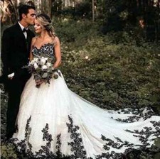 White+Black Gothic Wedding Dress Vintage Bride Long Train Bridal Lace Appliques