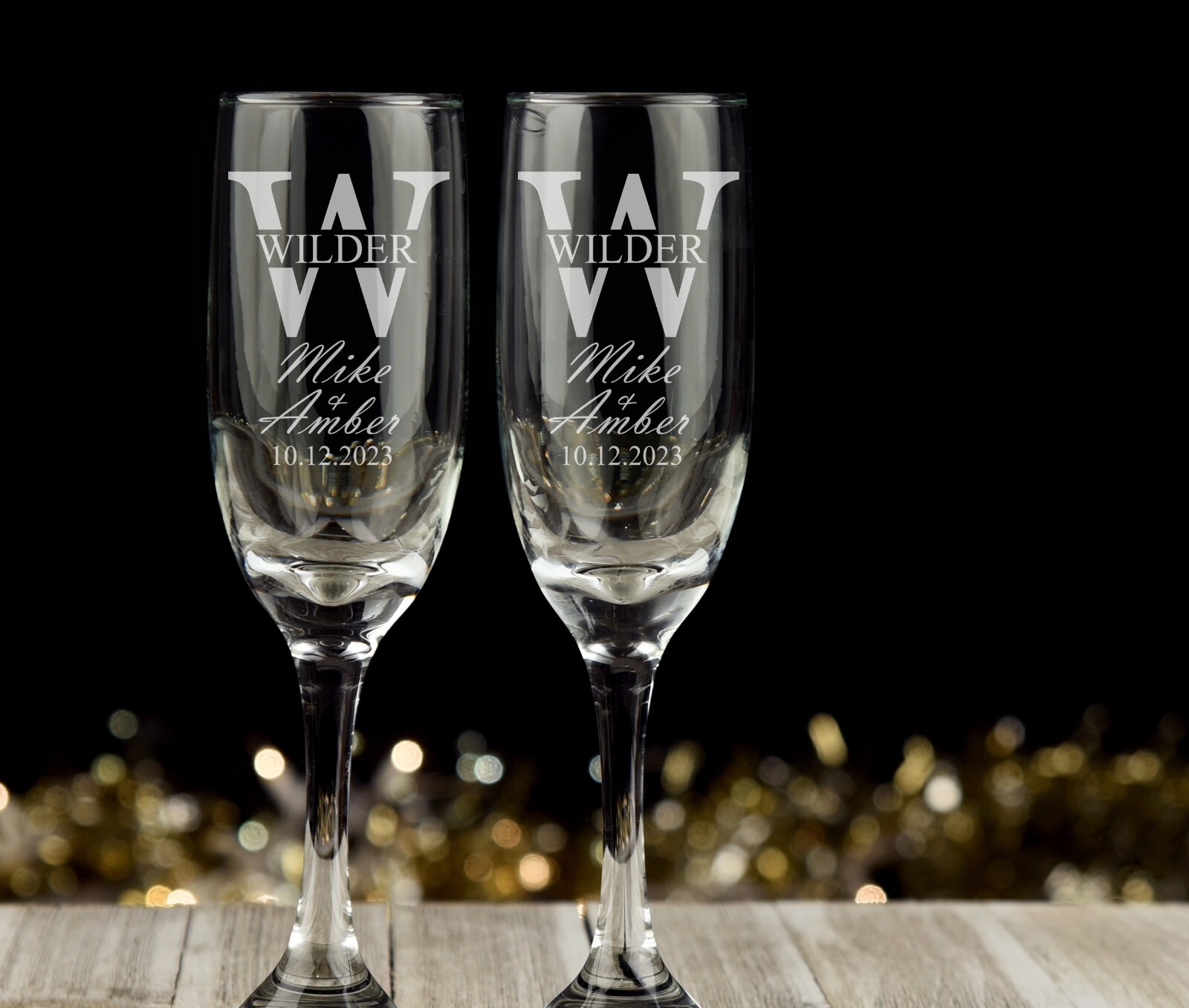 Personalized set of 2 Champagne Glass for Bride & Groom,Flutes, wedding Glasses