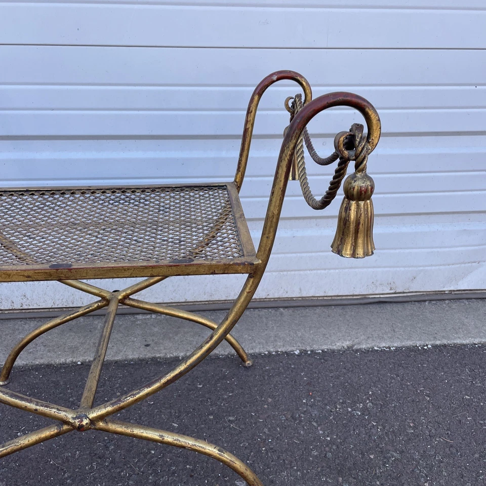 SILLA DE BANCO TABURETE Y BORLA DE HIERRO DORADO CUERDA DE METAL Y REGENCIA VINTAGE ITALIA HOLLYWOOD REGENCY Foto 4 de 4