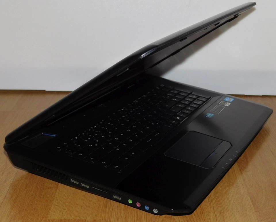 17,3" Laptop Notebook Medion Erazer X7819 i7 2,4 GHz SSD HDD 16GB Win 10 GTX670 - Bild 4 von 4