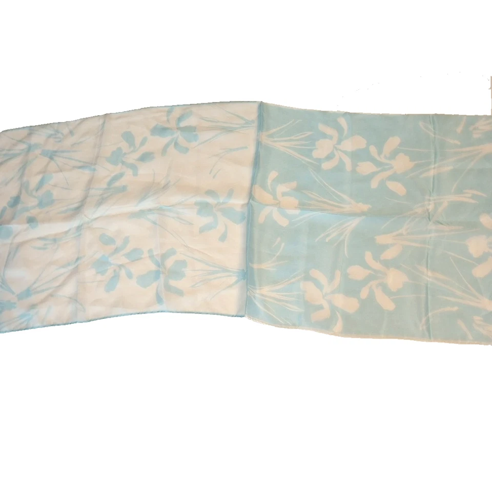 Bufandas de Vera Vintage Japón Bebé Azul y Blanco Vinal Seda 14" X 42" Usadas en Excelente Condición 2 Tonos Foto 3 de 4