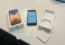 Apple iPhone 7 - 32 GB - Black AT T 