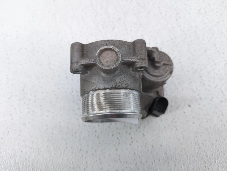 Audi A6 2012-2018 carrocería del acelerador XIF0N Foto 3 de 4