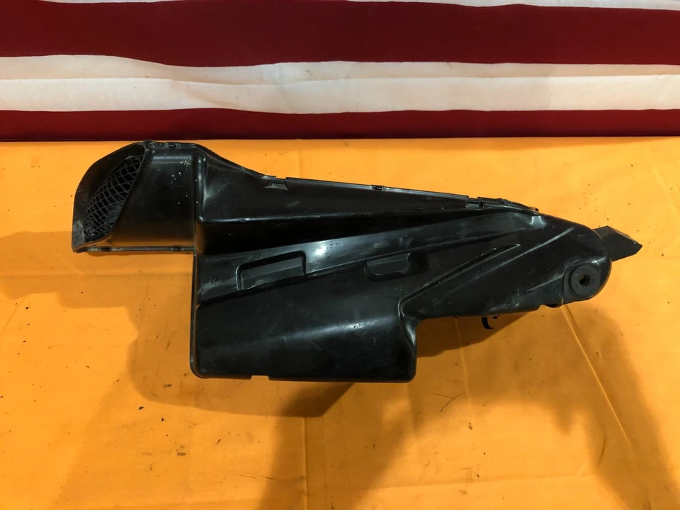 Suzuki GSXR 750 2006 OEM Ram tubo de conducto de admisión de aire 649 Foto 2 de 4