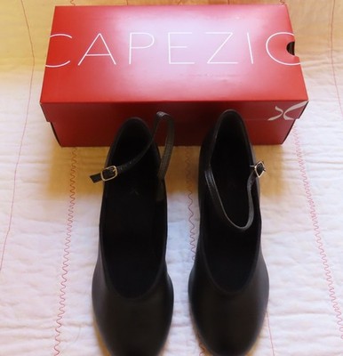 Capezio Women 459 Suede Sole Jr. Footlight Character Shoe, Black Size 7.5 M, New