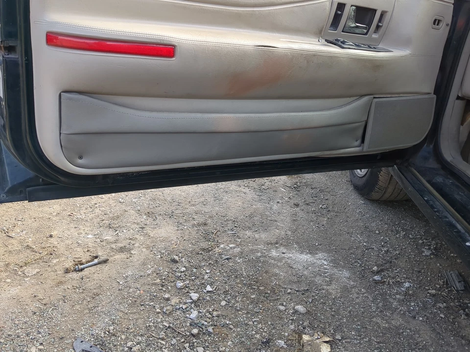 1992-2002 Cadillac Eldorado Driver Front Door Oem KL0K8 Foto 3 de 3