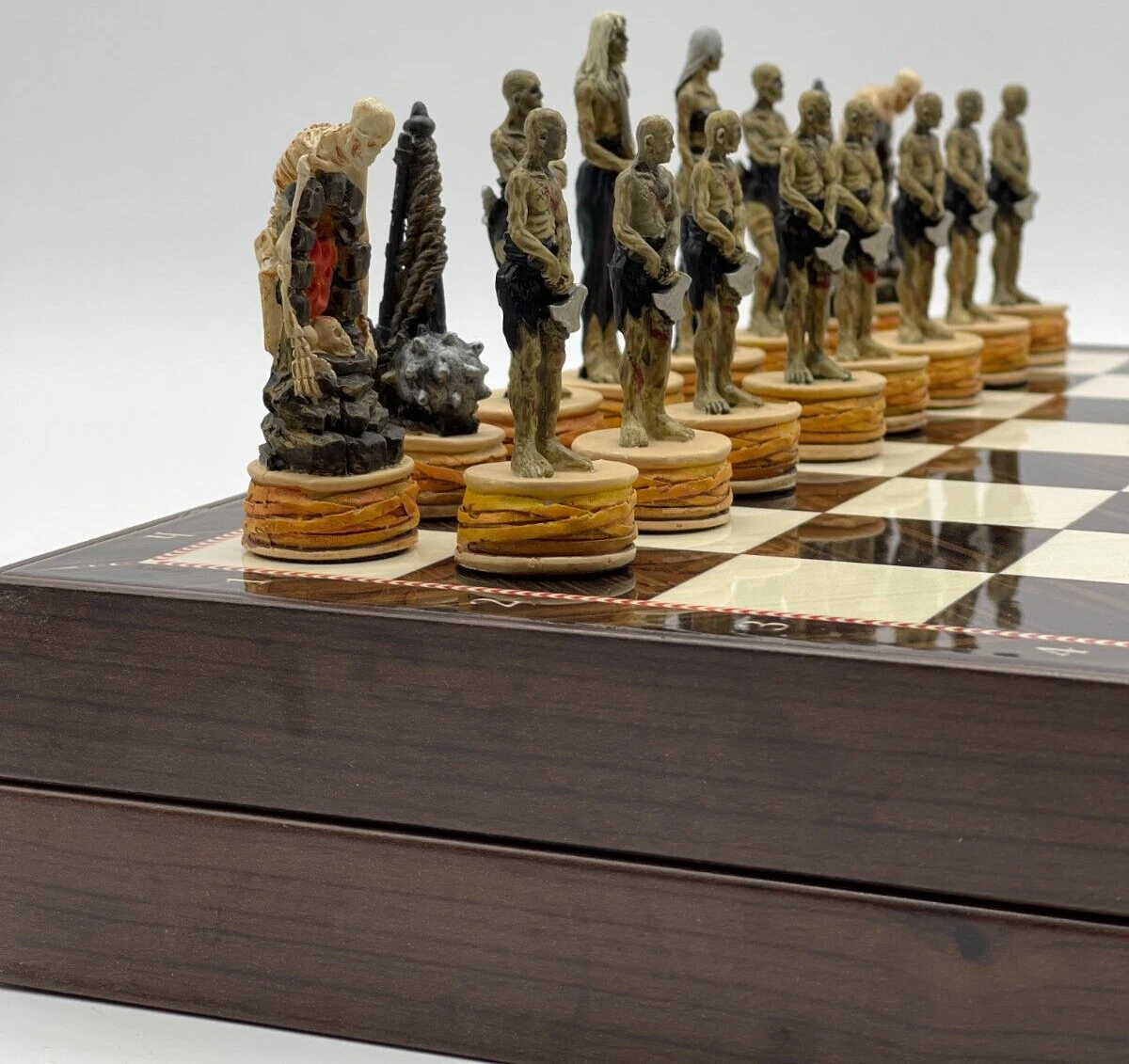 VIP Marble Patterned Custom Chess Board Storage With Polyester Chess Pieces