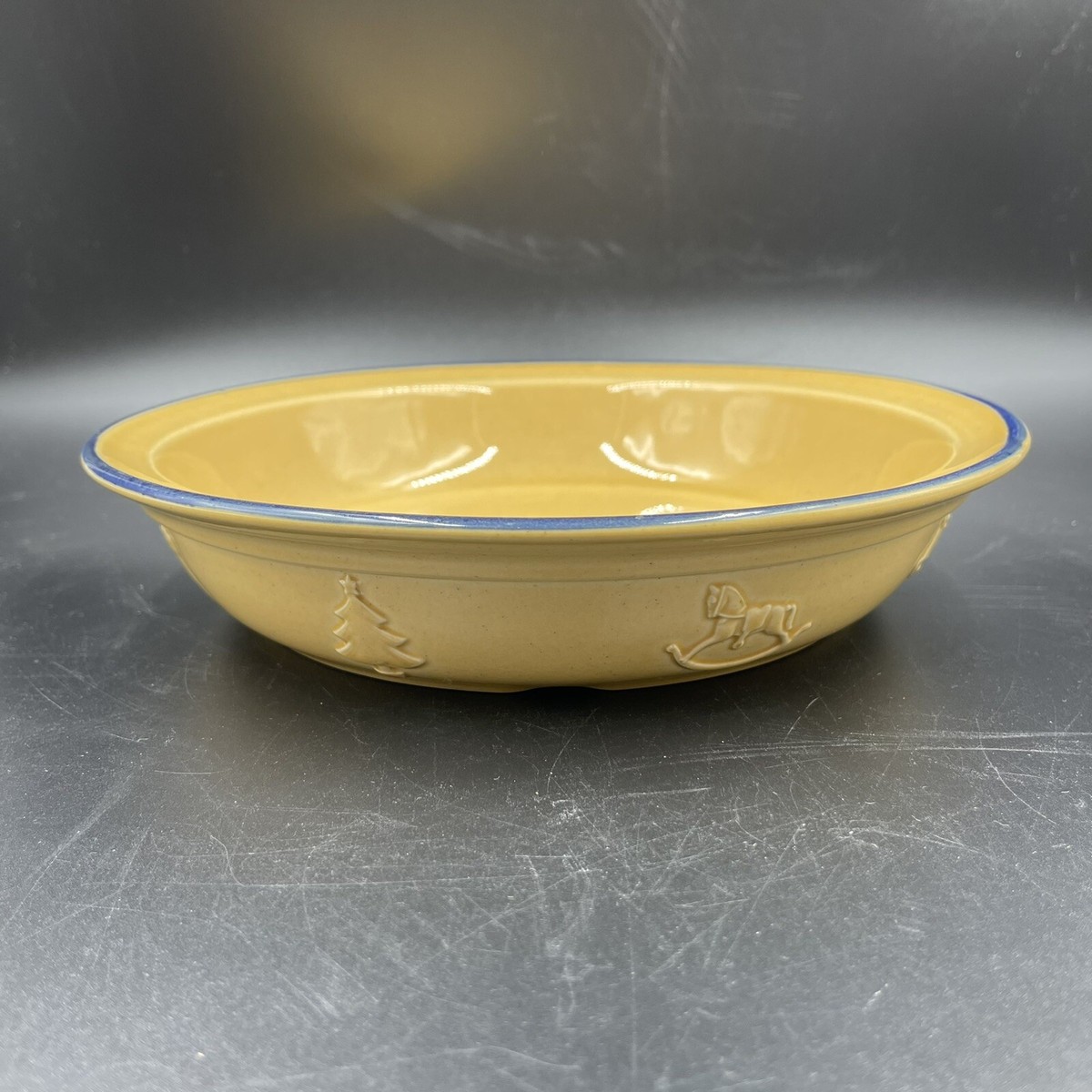 Williams Sonoma Pie Pan Dish Ceramic Christmas Tree Bells Yellow Gold Navy  NEW