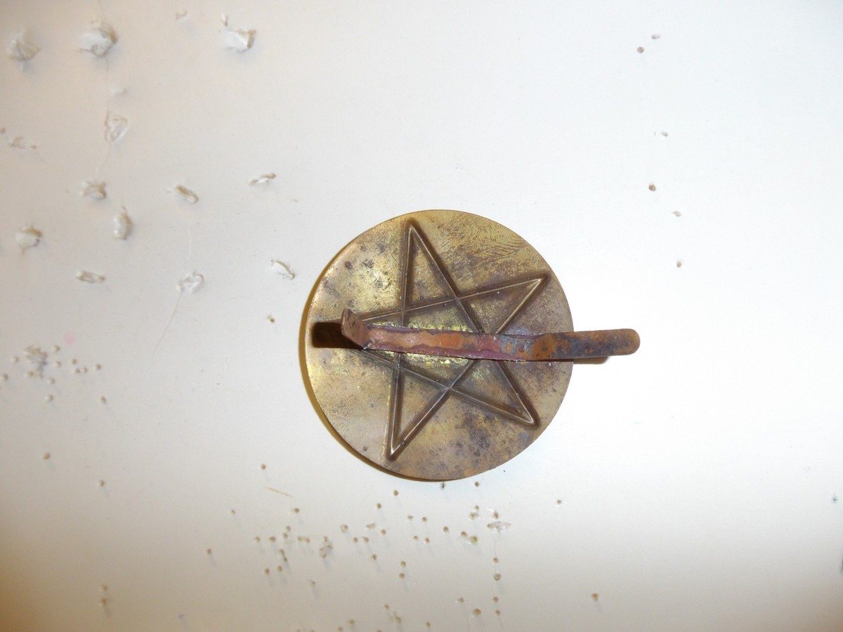 インドネシア国軍　陸軍の帽子2種とベルト　TNI Original Thailand WWII French Model 1926 Siamese Adrian Helmet