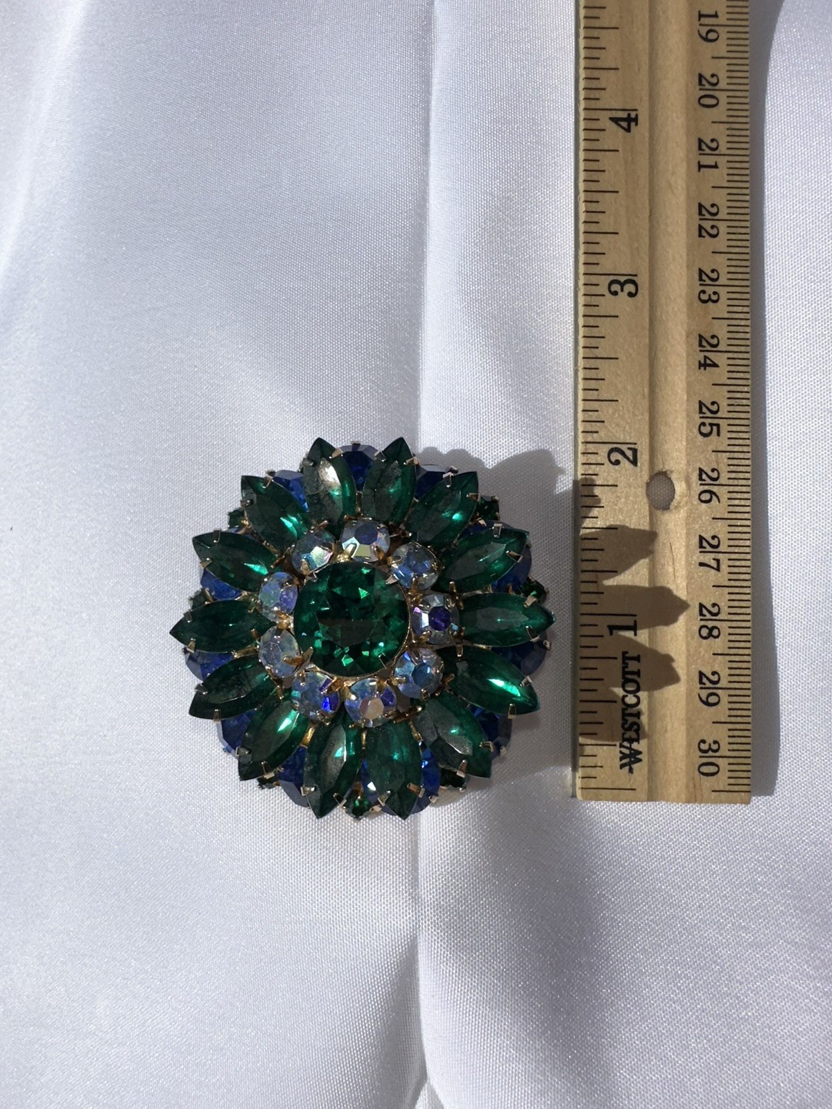 Lrg unsigned statement Layered dimensional Green,… - image 5