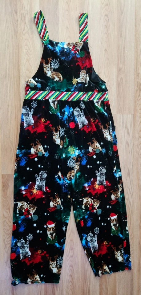 Mujeres L No Boundaries Navidad Gato Feo Suéter Mono Bolsillos Vacaciones Foto 3 de 4