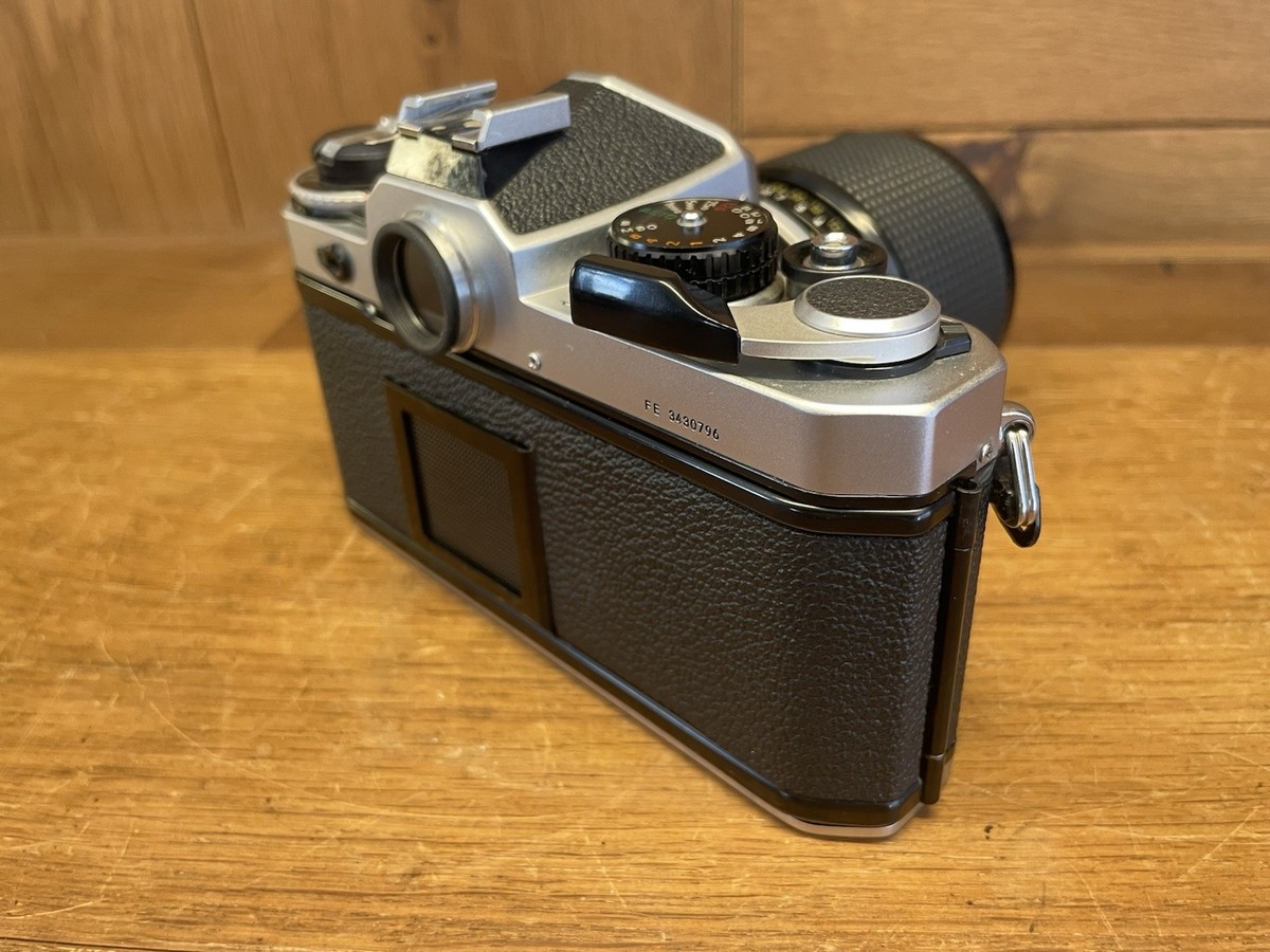 Near Mint w/SB-15* Nikon FE Film Camera Ai Zoom Nikkor 43-86mm F
