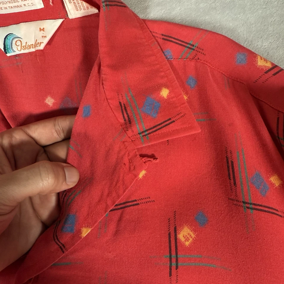 Camisa de Campamento De Colección Islander Cuello Lazo Para Hombres M Calce Ajustado Rayón Desteñido Rojo Años 70 Foto 2 de 4