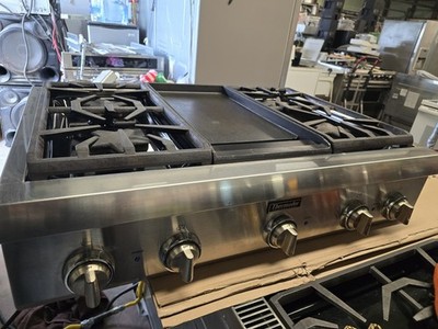 Thermador Professional Series Range Top  36'' 4 Star Burners + Griddle PCG364GD