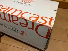 SEGA DreamCast Console (HKT-3000) & Controller with 2 games and BOX 0128