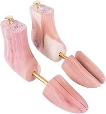 Cedar Boot Tree for Men – Adjustable Split Toe Aromatic Cedar Boot Trees, Mad...