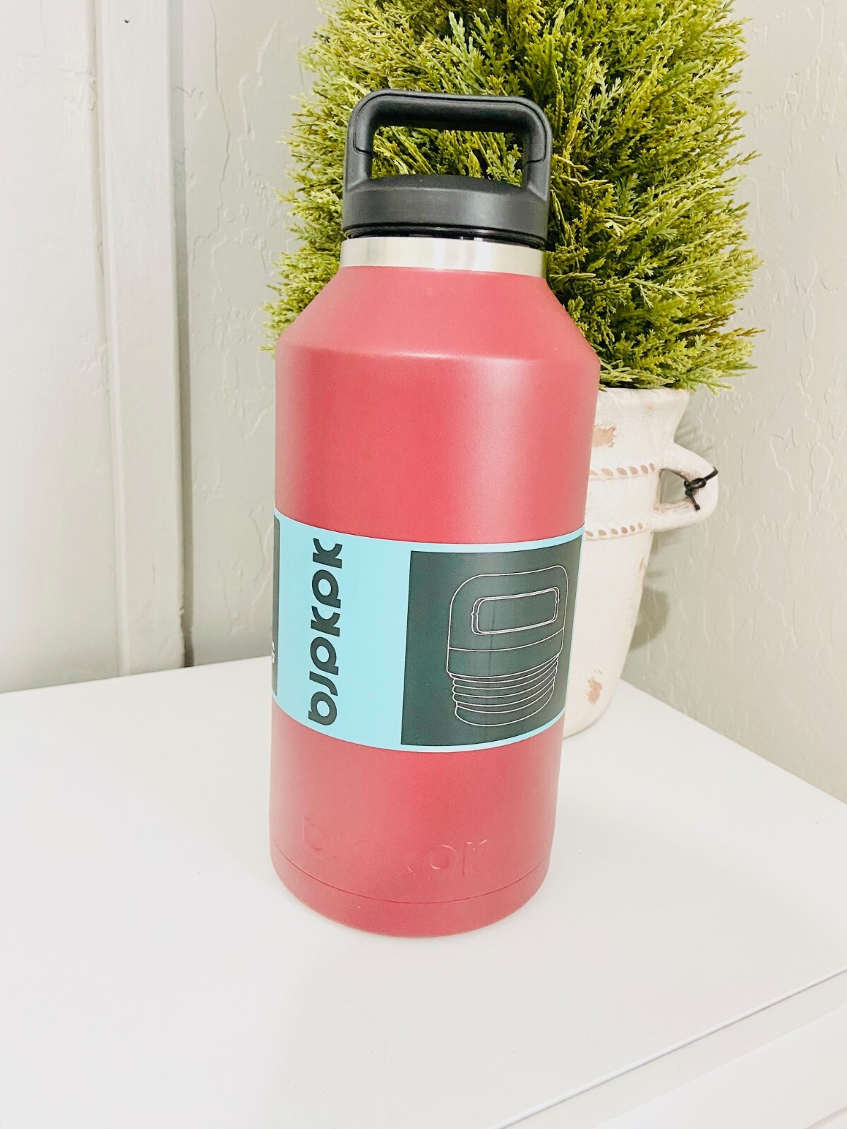 BJPKPK Half Gallon Insulated Water Bottles Lid ,64oz Large Water Bottle