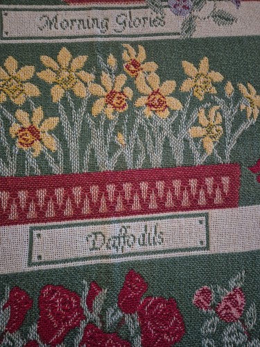 Vintage American Farmhouse Woven Tapestry Throw Blanket - 193cm L x 128cm W - Picture 21 of 24