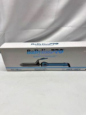 BaByliss PRO NanoTitanium Curling Iron(1 1/4 ''/32 mm)- Up to 450F *NWB