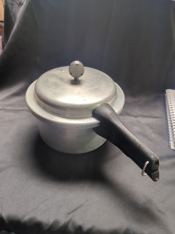 Vintage Mirro-Matic Aluminum Pressure Cooker 4 Qt