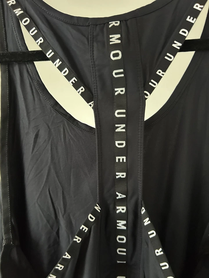 Camiseta sin mangas negra Under Armour R Heat Gear para mujer talla mediana Foto 4 de 4