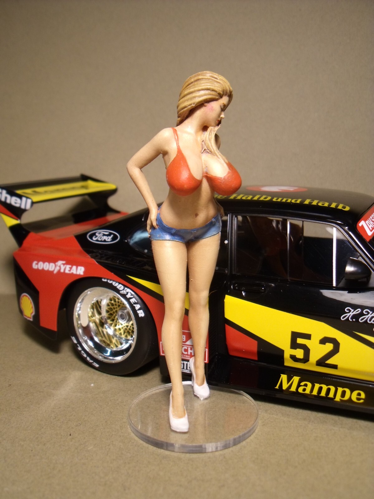 Figurine 1/18 Alexandra Vroom miniature à peindre pour collectionneur Spark