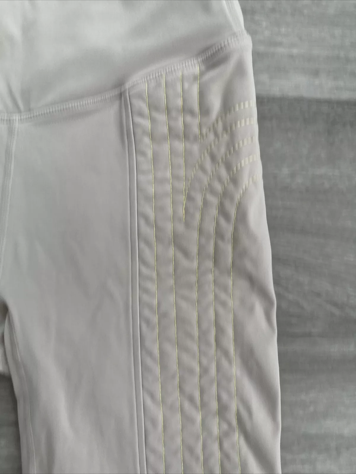 fabletics high-waisted motion 365 training biking shorts