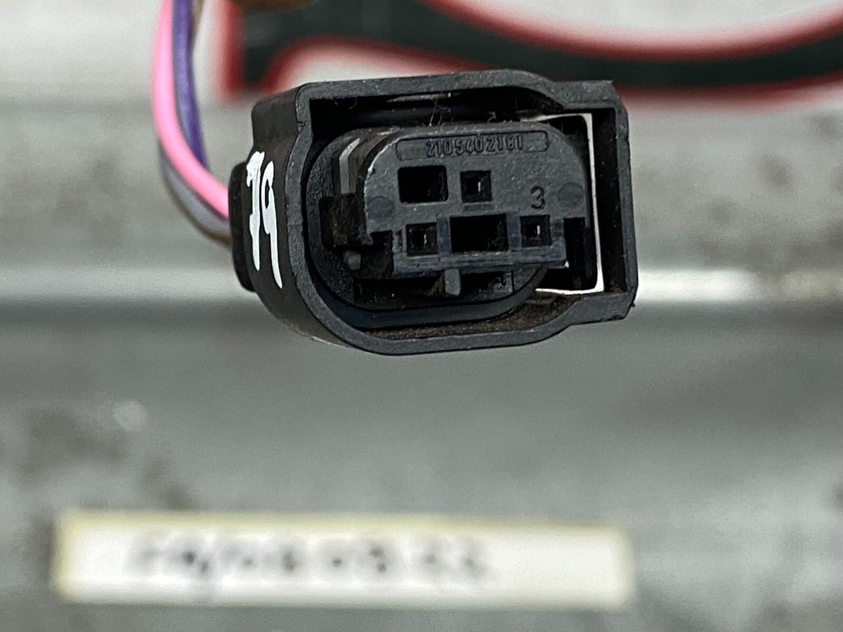 AS) GENUINE MERCEDES BENZ ENGINE WIRING LOOM HARNESS PLUG  