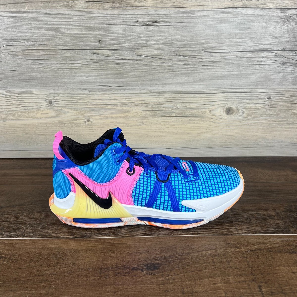 Size 11 - Nike LeBron Witness 7 Hyper Royal Pink for sale