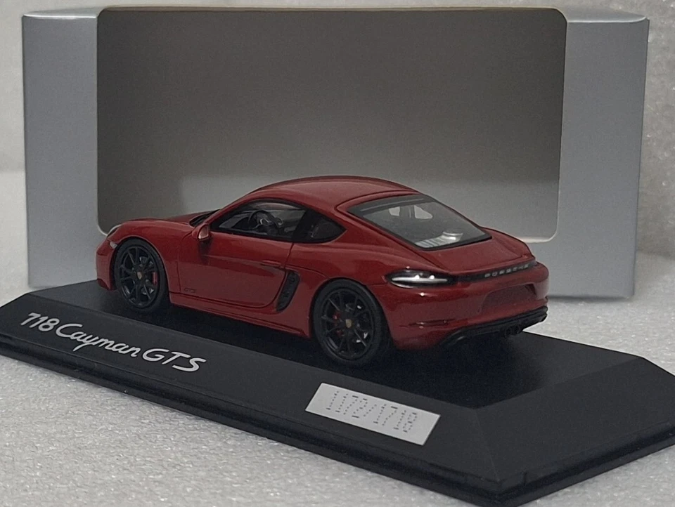 Porsche 718 (982) Cayman GTS Carmine Red 1:43 Minichamps WAP 020 420 0J (7) - Image 4 of 4