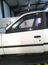 Porte avant et accessoires Peugeot 405