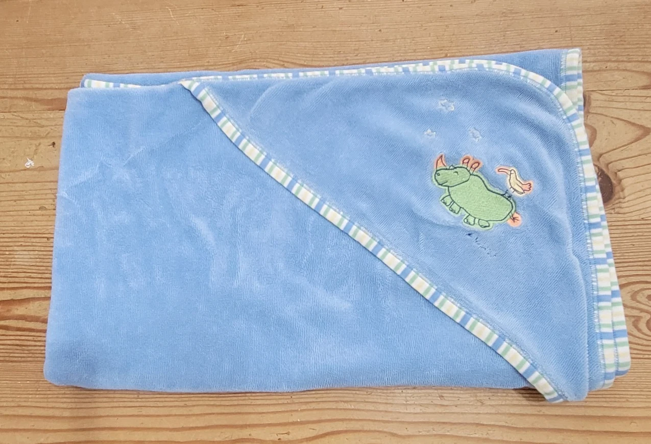 Vtg Carter's Emu Namae Blue Hooded Cotton Bath Towel Blanket Lennon Rhino Bird
Opens in a new window