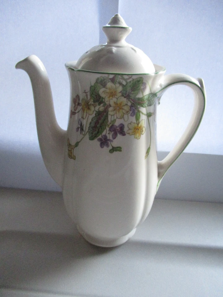 ROYAL DOULTON- RARE- 'APRIL' D6087 COFFEE POT & LIDDED WATER JUG. - Image 2 of 4